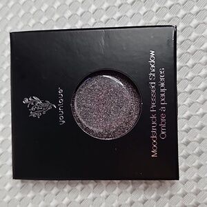 Younique moodstruck pressed eye shadow refill in Shrewd